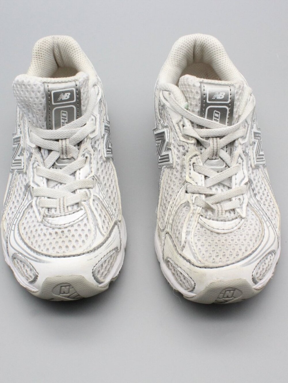 New Balance 740 Toddler Sz 12 White Silver Sneakers
